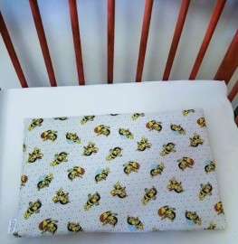 Polštářek pro kojence do postýlky-Včeličky